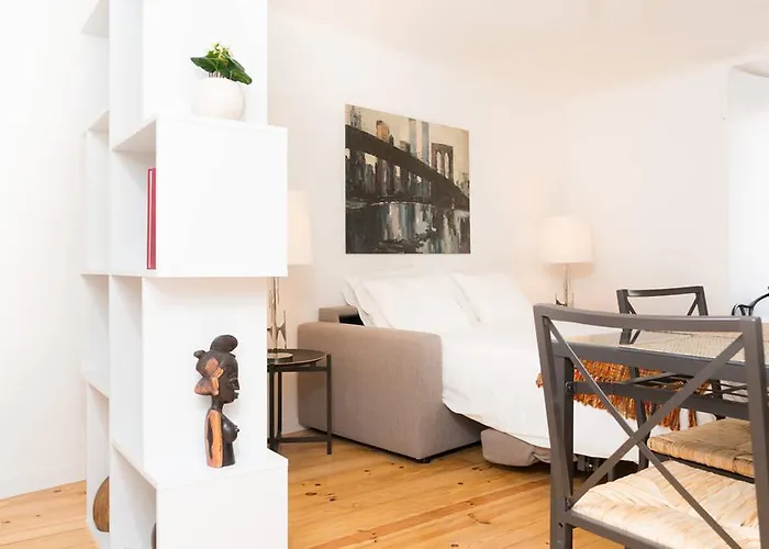 Beautiful Studio In Historic Alfama